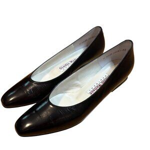 Studio Wallace Barbara Leather Low Heel Pumps Size 9 Slip On Square Toe Career